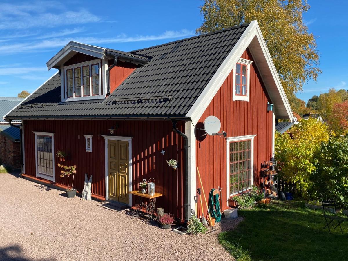 Вилла Roeda Huset Хальстахаммар Экстерьер фото